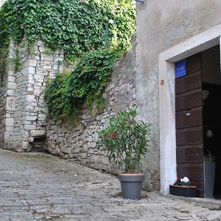 Old Town Uspon Apartman Póla Kültér fotó