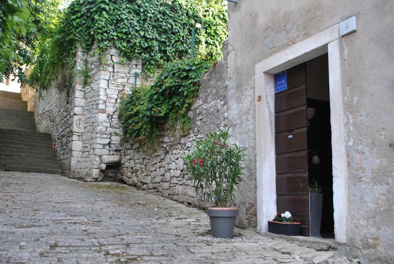 Old Town Uspon Apartman Póla Kültér fotó