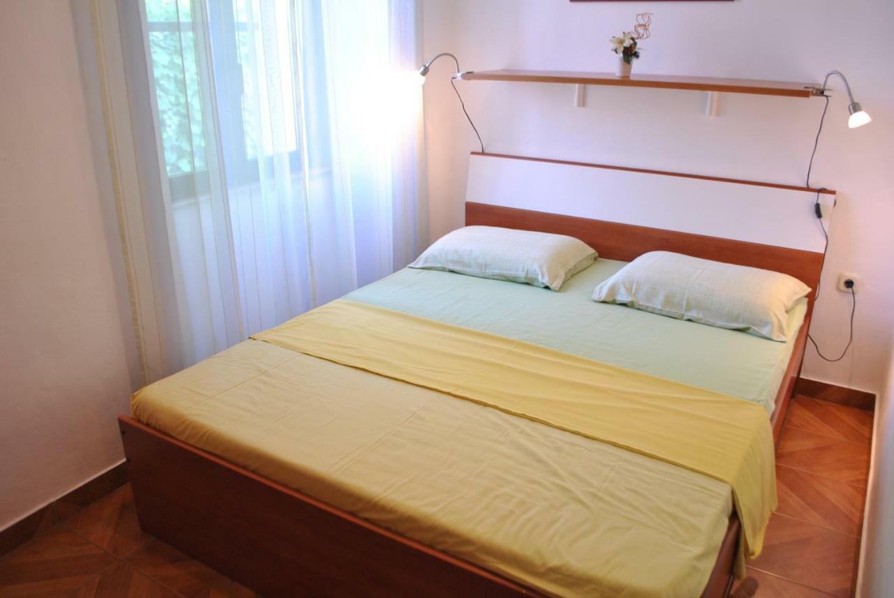 Old Town Uspon Apartman Póla Kültér fotó
